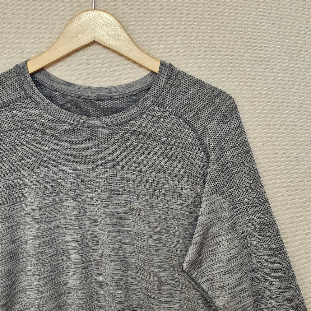 Lululemon Athletica Long Sleeve Tee L